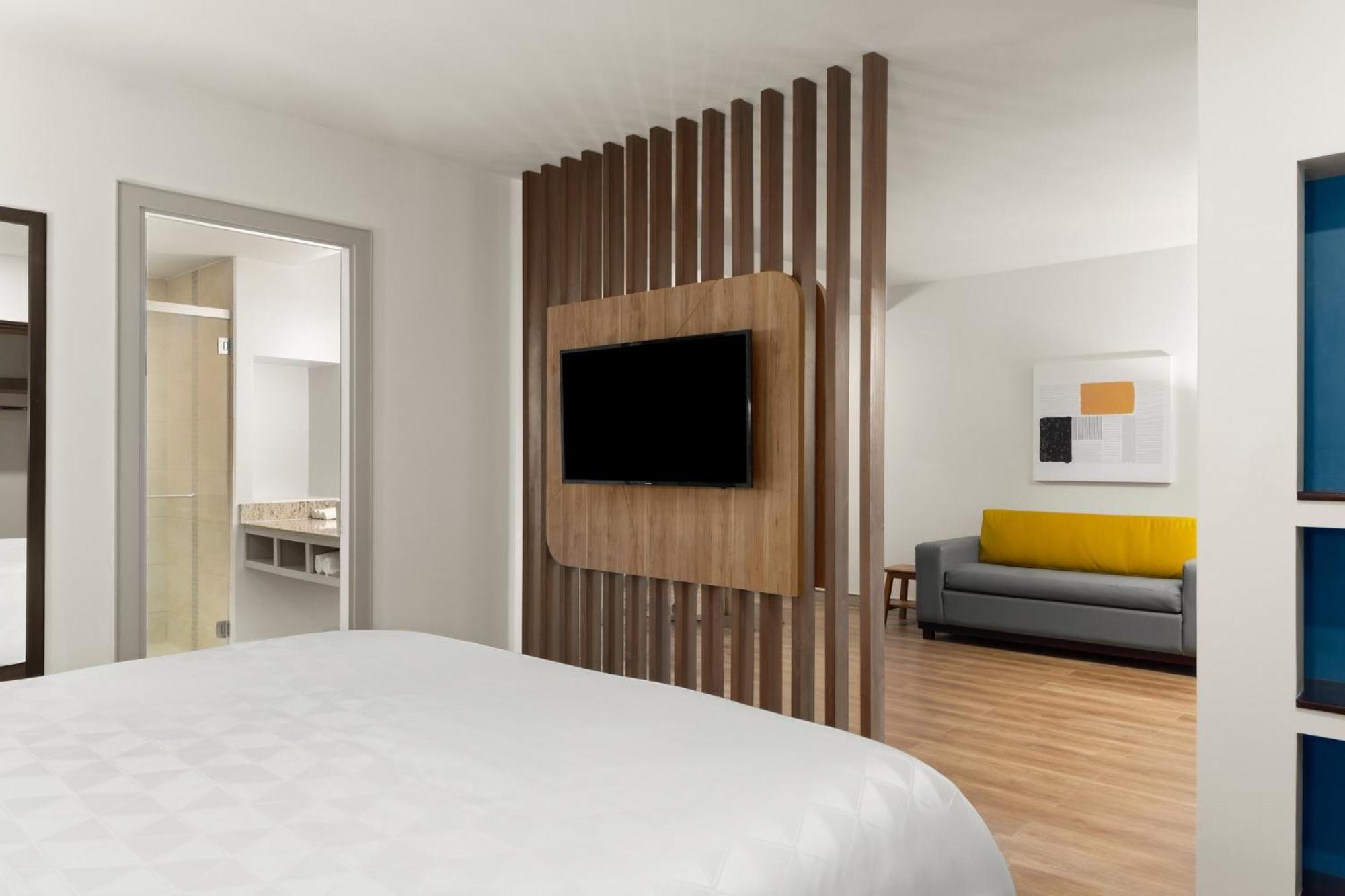 Holiday Inn Express San Jose Forum Costa Rica By Ihg Exterior photo